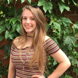 Meet your Posher, Lourdes